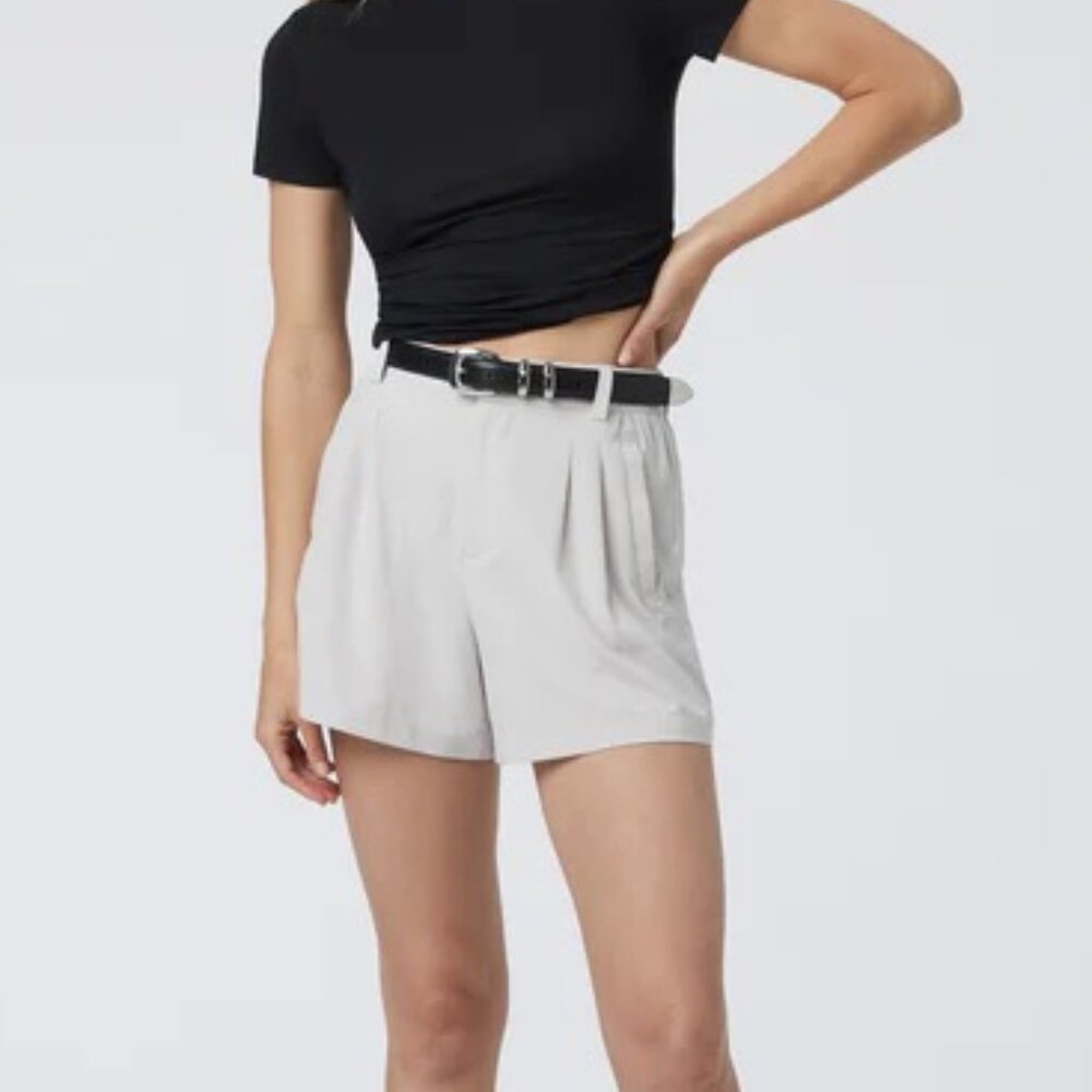VUORI Villa Trouser Shorts Women's Casual Shorts *Color: Suede* Medium EUC